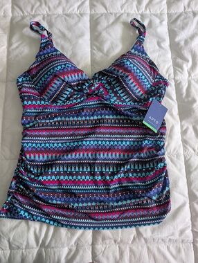 NWT Apt 9 tankini top - Medium